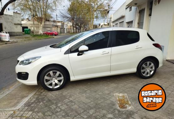 Autos - Peugeot 308 ALLURE NAVEGADOR 208 2015 Nafta 99000Km - En Venta