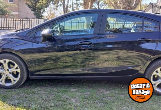 Autos - Chevrolet Cruze LT 2023 Nafta 5000Km - En Venta