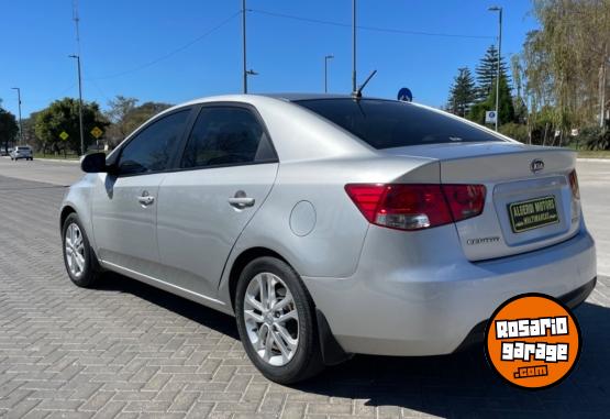 Autos - Kia SERATO 1.6 2011 Nafta 112000Km - En Venta