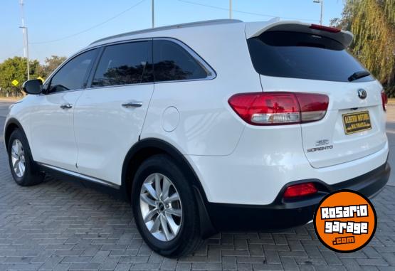 Camionetas - Kia SORENTO 2.4 EX 2017 Nafta 129000Km - En Venta