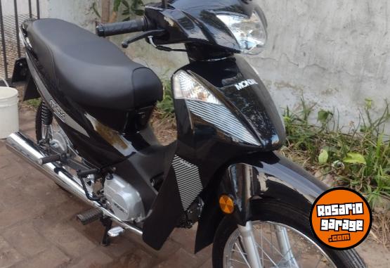 Motos - Mondial Max 2023 Nafta 2600Km - En Venta