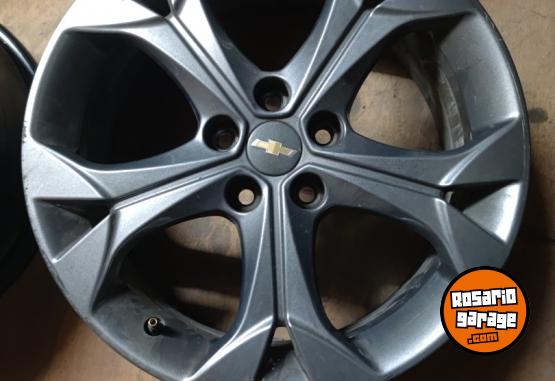 Accesorios para Autos - Juego de Llantas 17" Cruze IMPECABLES $550.000 las 4. NO BAJO PRECIO - En Venta