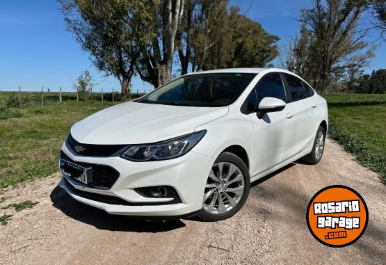 Autos - Chevrolet Cruze lt 2017 Nafta 98800Km - En Venta