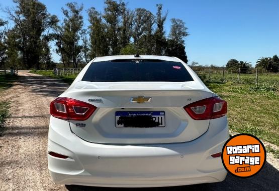 Autos - Chevrolet Cruze lt 2017 Nafta 98800Km - En Venta