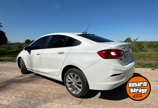 Autos - Chevrolet Cruze lt 2017 Nafta 98800Km - En Venta