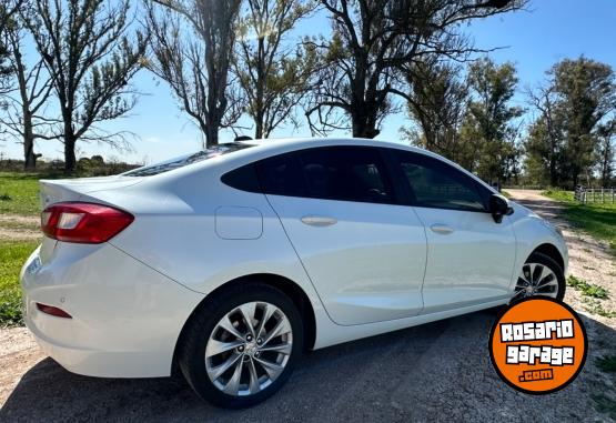 Autos - Chevrolet Cruze lt 2017 Nafta 98800Km - En Venta