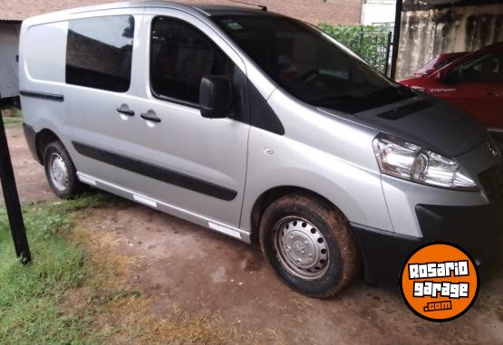 Utilitarios - Peugeot Expert 2016 Diesel 110000Km - En Venta