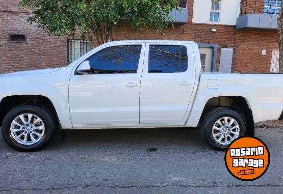 Camionetas - Volkswagen Amarok v6 permuto 2022 Diesel 17000Km - En Venta