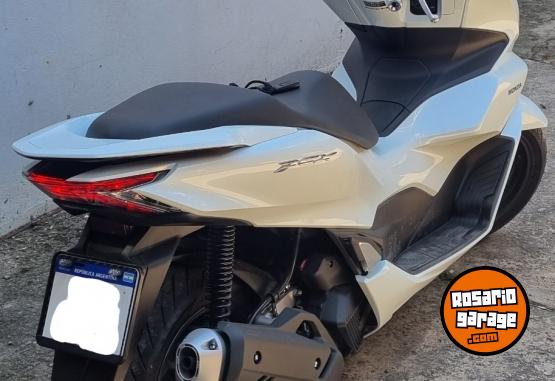 Motos - Honda Pcx160 2024 Nafta 200Km - En Venta