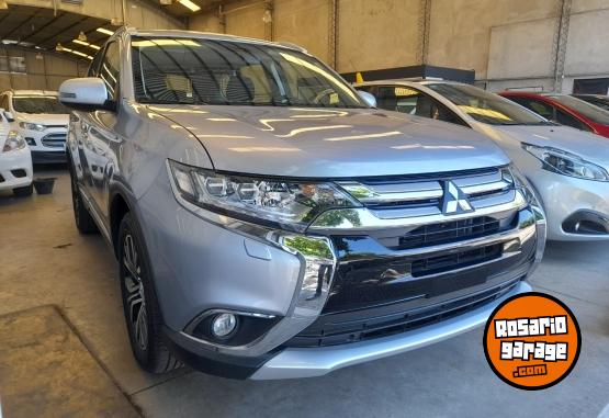 Camionetas - Mitsubishi Outlander 2016 Nafta 32Km - En Venta