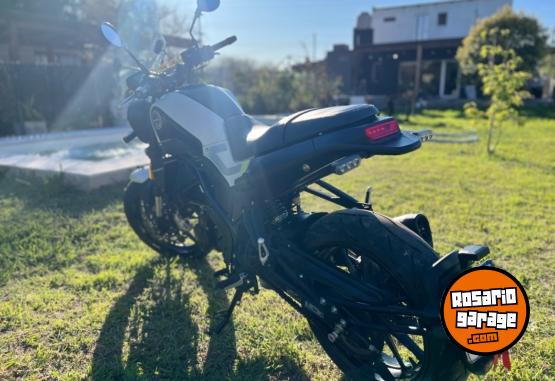 Motos - Benelli Leoncino 250 2021 Nafta 3500Km - En Venta