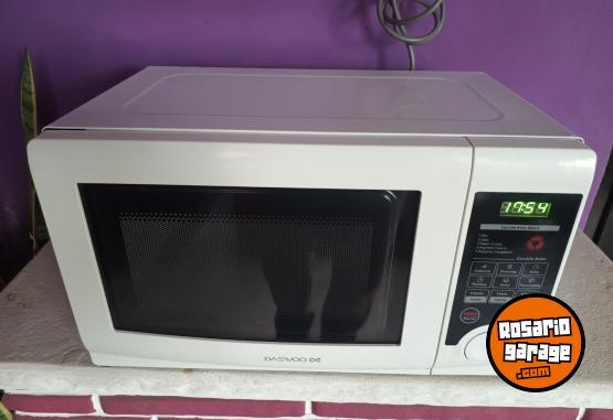 Hogar - Microondas Daewoo digitalde 700 watts. IMPECABLE!!! - En Venta