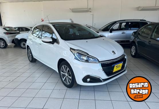 Autos - Peugeot 208 Feline 2018 Nafta 29000Km - En Venta