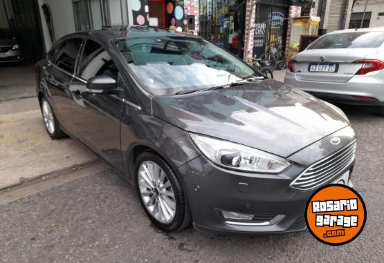 Autos - Ford Focus 2017 Nafta 102000Km - En Venta