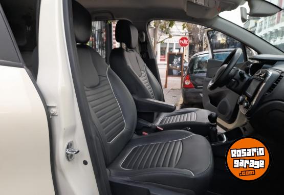 Autos - Renault Captur 2018 Nafta 126000Km - En Venta