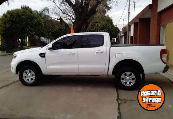 Camionetas - Ford RANGER XLS 3.2 2023 Diesel 17500Km - En Venta