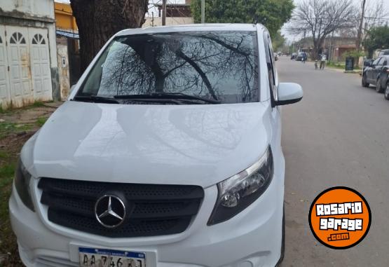 Utilitarios - Mercedes Benz Vito 2016 Diesel 150Km - En Venta