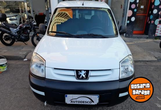 Utilitarios - Peugeot Partner 2019 GNC 130000Km - En Venta