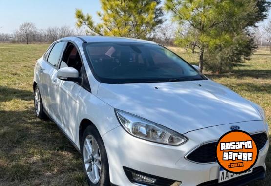 Autos - Ford FOCUS 4P 2.0 N MT SE 2017 Nafta 92000Km - En Venta