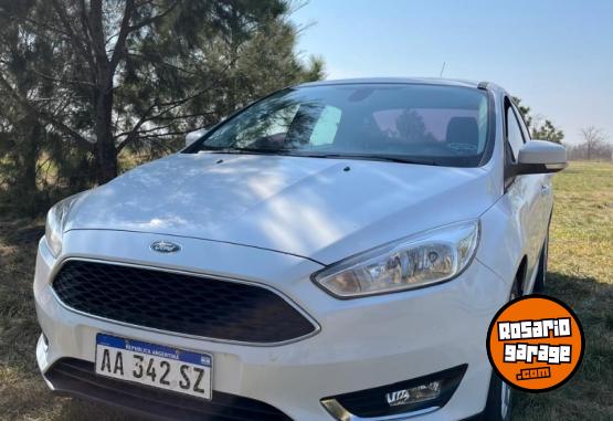 Autos - Ford FOCUS 4P 2.0 N MT SE 2017 Nafta 92000Km - En Venta