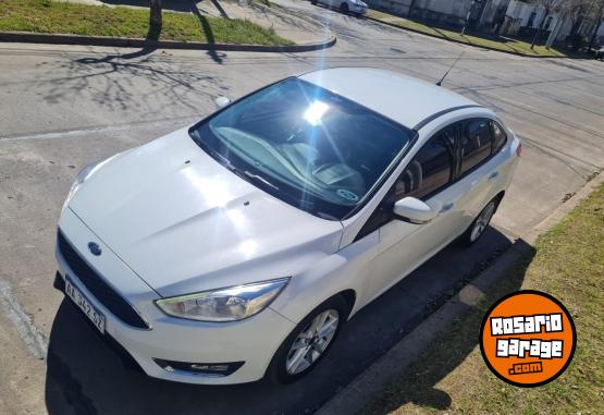 Autos - Ford FOCUS 4P 2.0 N MT SE 2017 Nafta 92000Km - En Venta