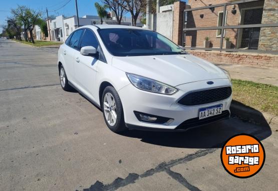 Autos - Ford FOCUS 4P 2.0 N MT SE 2017 Nafta 92000Km - En Venta