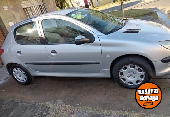 Autos - Peugeot 206 2004 Nafta 109000Km - En Venta