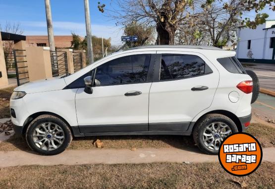 Camionetas - Ford Ecosport 2015 Nafta 122000Km - En Venta