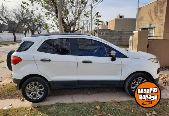 Camionetas - Ford Ecosport 2015 Nafta 122000Km - En Venta