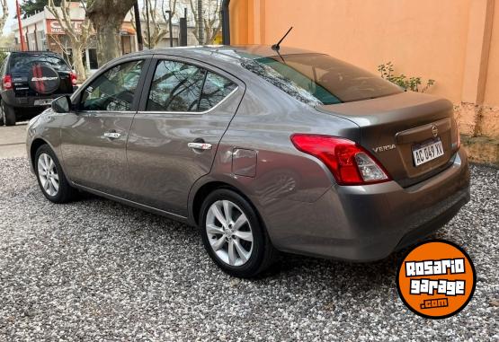 Autos - Nissan NISSAN VERSA PURE DRIVE 2017 GNC 200000Km - En Venta