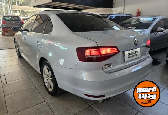 Autos - Volkswagen Vento 2017 Nafta 113065Km - En Venta