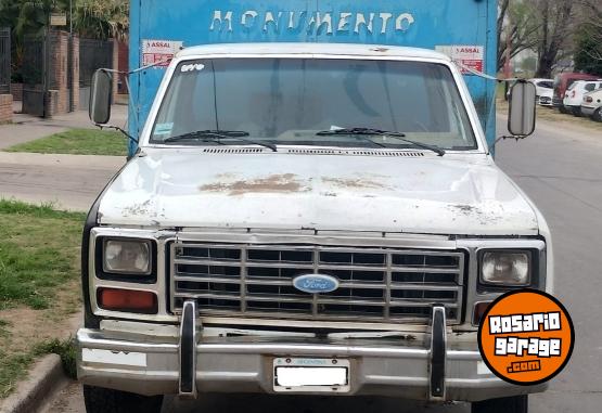 Camiones y Gras - Ford F350 83 - En Venta