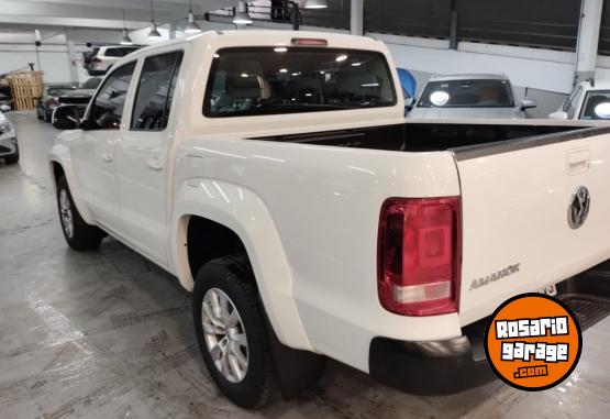 Camionetas - Volkswagen AMAROK COMFORTLINE 4X2 MT 2017 Diesel 76000Km - En Venta