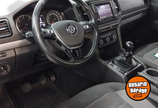 Camionetas - Volkswagen AMAROK COMFORTLINE 4X2 MT 2017 Diesel 76000Km - En Venta