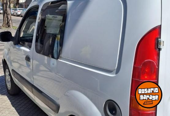 Utilitarios - Renault Kangoo 5 asientos 1.6 2011 GNC 168000Km - En Venta