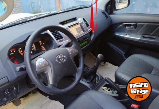 Camionetas - Toyota Hilux SRV 4x2 2015 Diesel 39391Km - En Venta