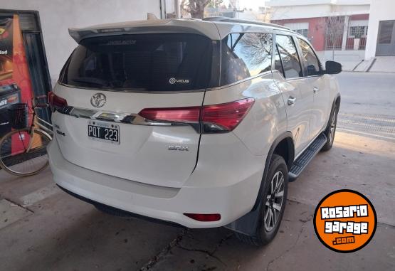 Camionetas - Toyota Sw4 srx 4x4 at 7as 2016 Diesel 189000Km - En Venta