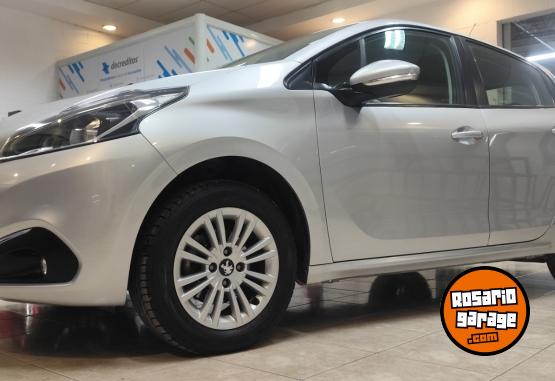 Autos - Peugeot 208 ALLURE 2019 2019 Nafta 125200Km - En Venta