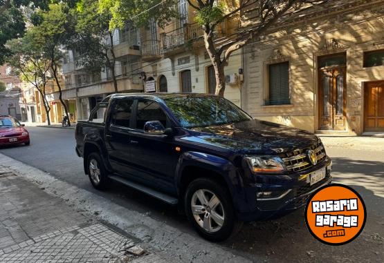 Camionetas - Volkswagen AMAROK HIGHLINE PACK 2022 Diesel 30000Km - En Venta