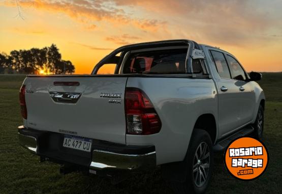 Camionetas - Toyota Hilux srx 4x2 2018 Diesel 103000Km - En Venta