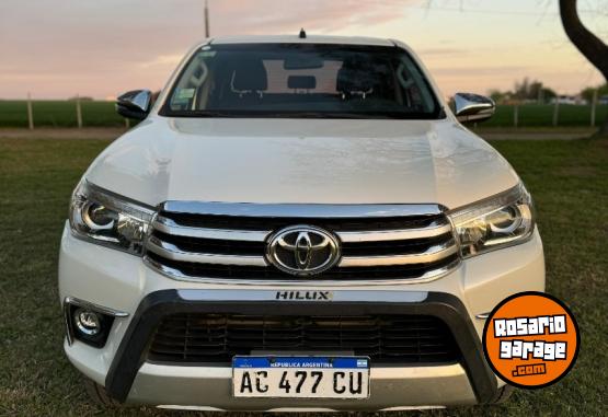 Camionetas - Toyota Hilux srx 4x2 2018 Diesel 103000Km - En Venta