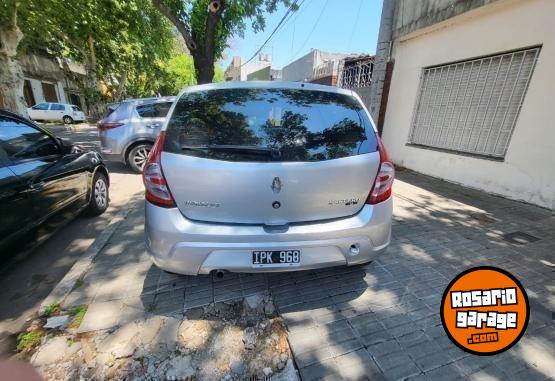 Autos - Renault Sandero 2011 Nafta 98000Km - En Venta