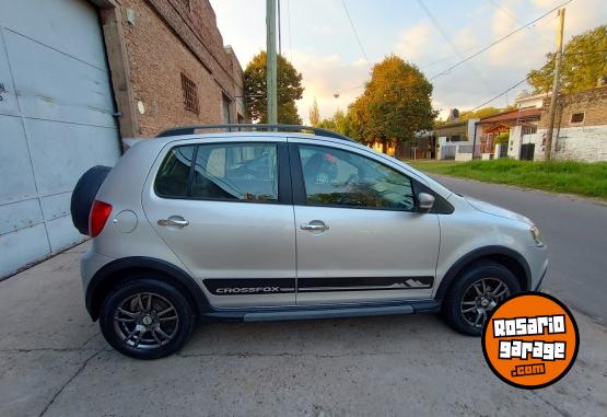 Autos - Volkswagen CROSS FOX PERMUTO 2012 Nafta 120000Km - En Venta