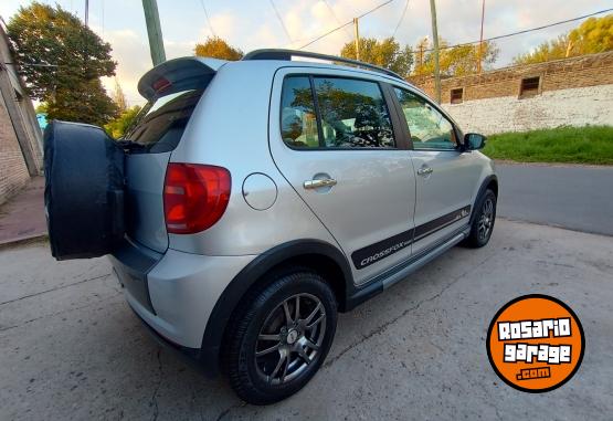 Autos - Volkswagen CROSS FOX PERMUTO 2012 Nafta 120000Km - En Venta