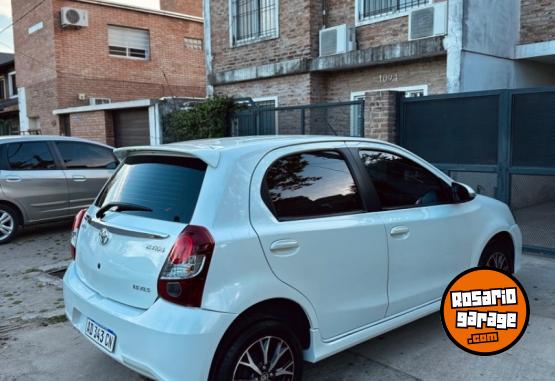 Autos - Toyota Etios 2019 Nafta 60000Km - En Venta