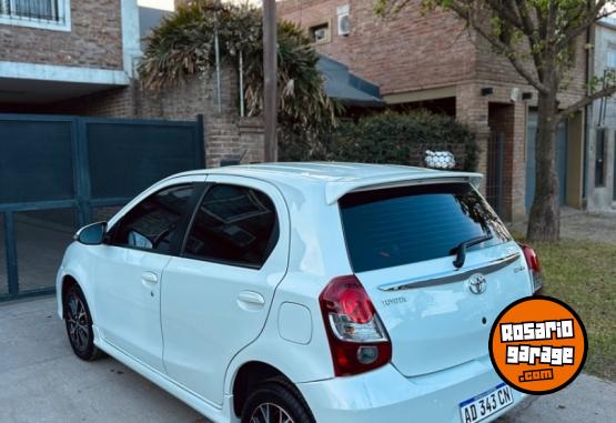 Autos - Toyota Etios 2019 Nafta 60000Km - En Venta