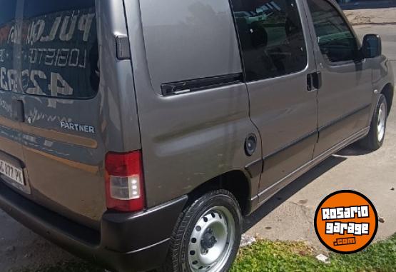 Utilitarios - Peugeot Partner ..berlingo 2018 Diesel 130000Km - En Venta