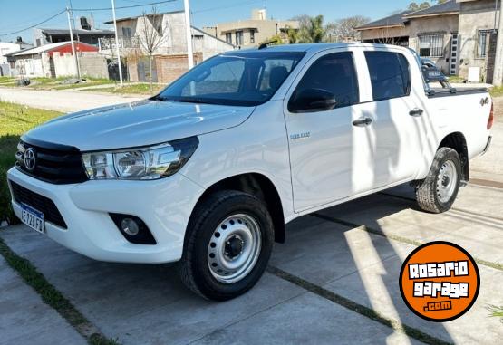 Camionetas - Toyota Hilux 4x4 DX 2.4 TDI 2021 Diesel 140000Km - En Venta