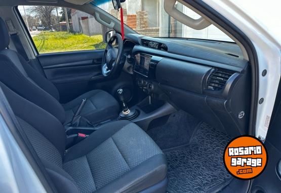 Camionetas - Toyota Hilux 4x4 DX 2.4 TDI 2021 Diesel 140000Km - En Venta