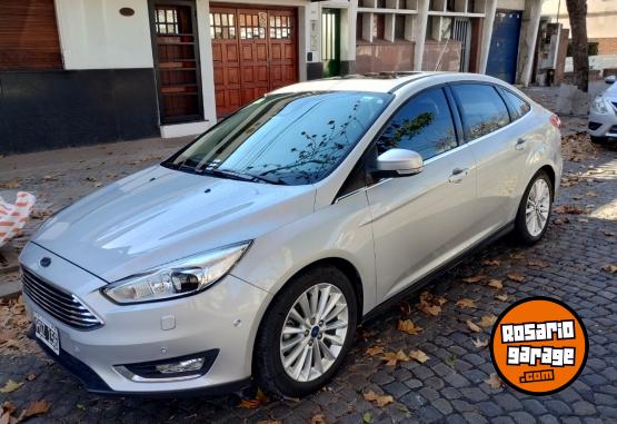 Autos - Ford Focus titanium 2016 Nafta 120000Km - En Venta